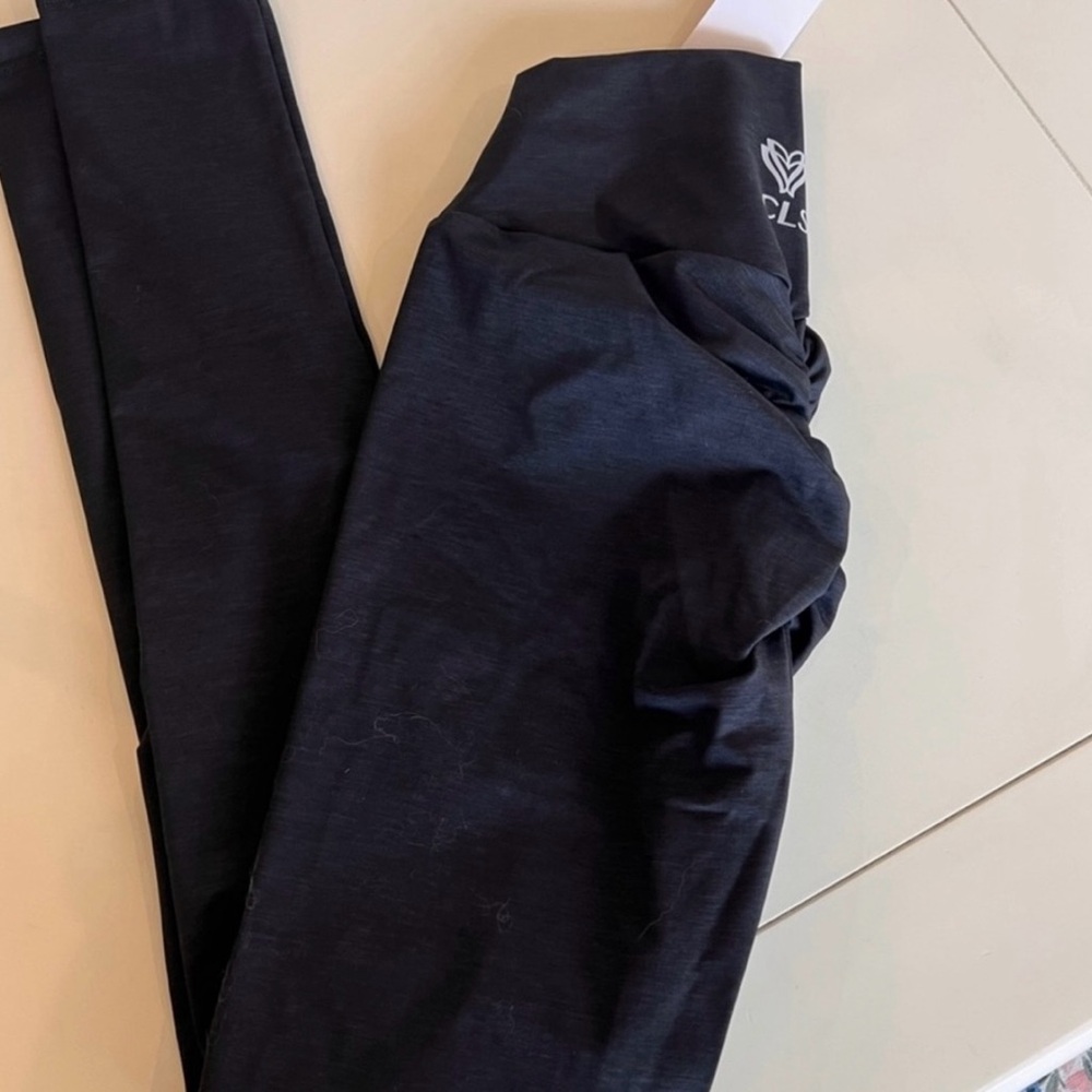 CLS SPORTSWEAR Black Scrunch Butt Leggings